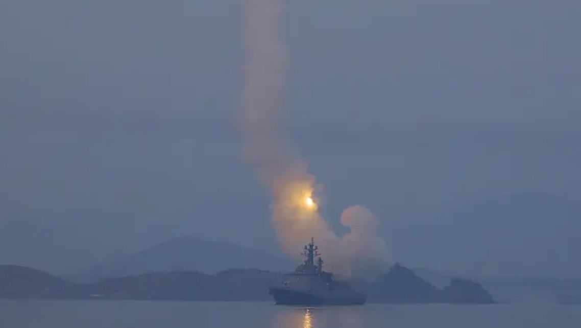 दक्षिण कोरियाले भन्यो: उत्तर कोरियाले १० ब्यालिस्टिक मिसाइल हान्यो