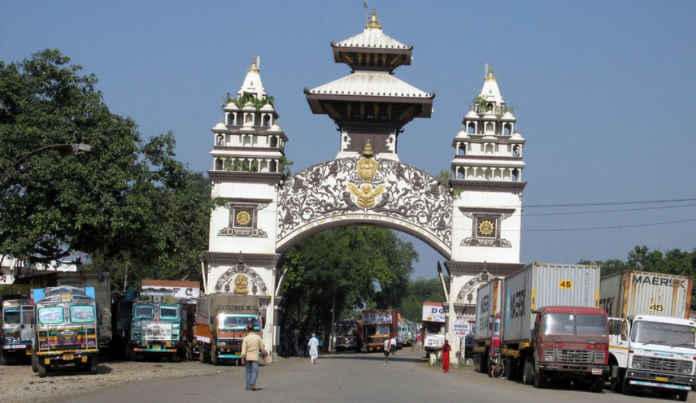 वीरगञ्ज भन्सारले उठायाे १० महिनामा झन्डै दुई खर्ब रुपैयाँ राजस्व